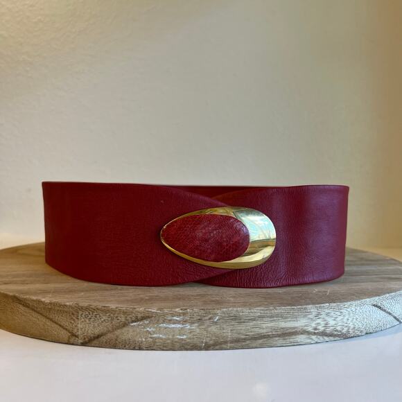 Vintage 90s Red Soft Genuine Leather Wide Golden Buckle Wrap Belt Size M - Picture 10 of 10
